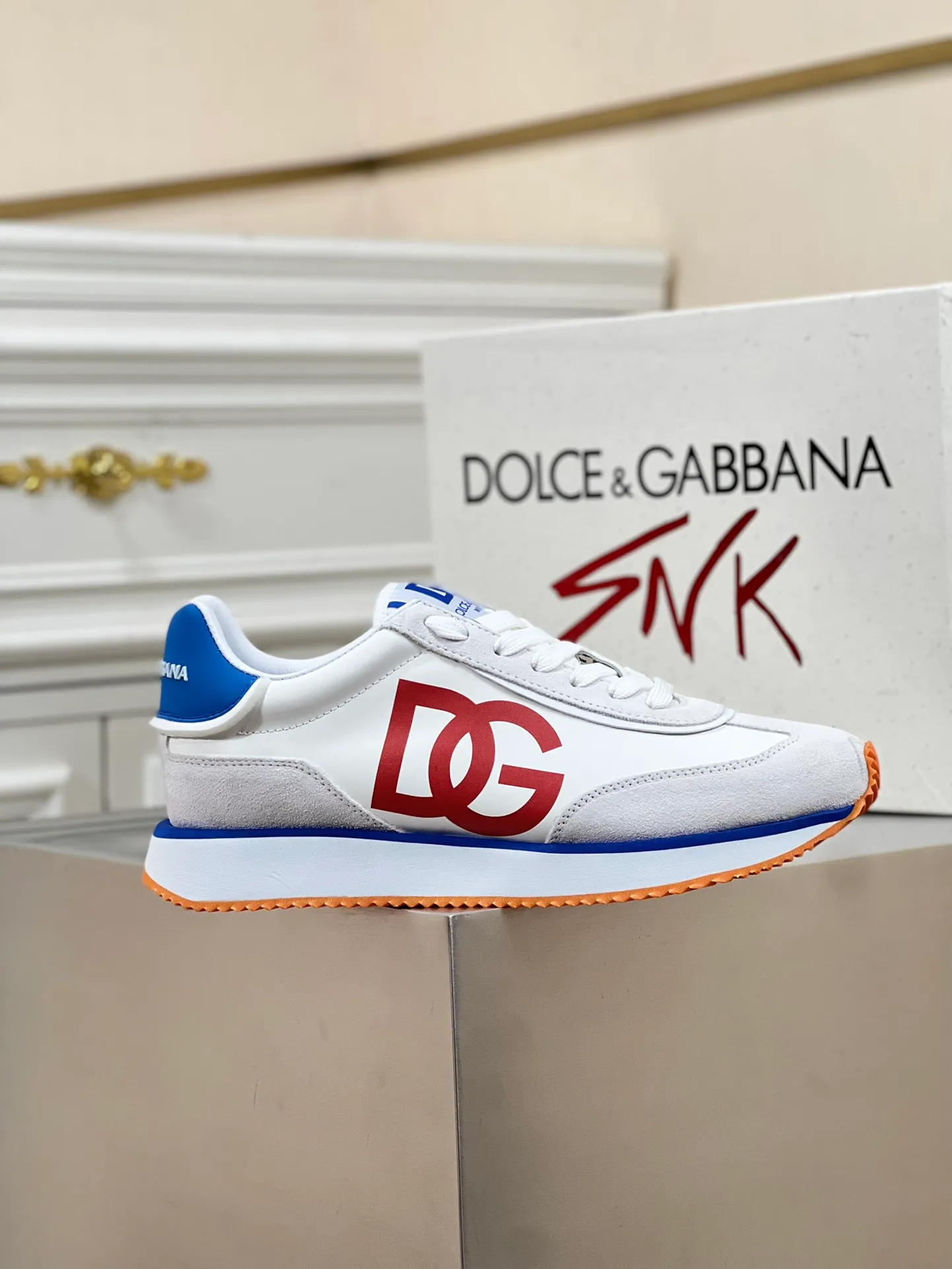 Men's Men's Shoes💰440【New Style】🐝🐝DG••New••Dolce&G*_dgDolce&G*_dgDolce & G*_dg 2024 Early Spring New Men's Lace-up Leather Casual Sports Shoes Made of imported suede cowhide spliced ​​with waterproof fabric, mixed and matched color design, a fashionable and energetic sports shoe that easily meets the needs of modern dressing and highlights the contemporary lifestyle style. The foot is fully lined with cowhide for greater comfort. The tongue and heel are decorated with logos. It is equipped with a rubber outsole. The heel and toe are wrapped to further protect our feet. It is a model worth buying! Size: 39-44 (customized at 38.45)